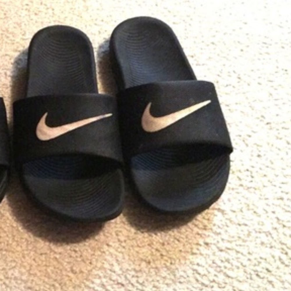 Nike slides